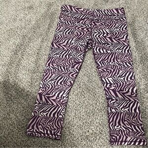 FABLETICS POWERHOLD PURPLE ZEBRA PRINT CAPRI LEGGING